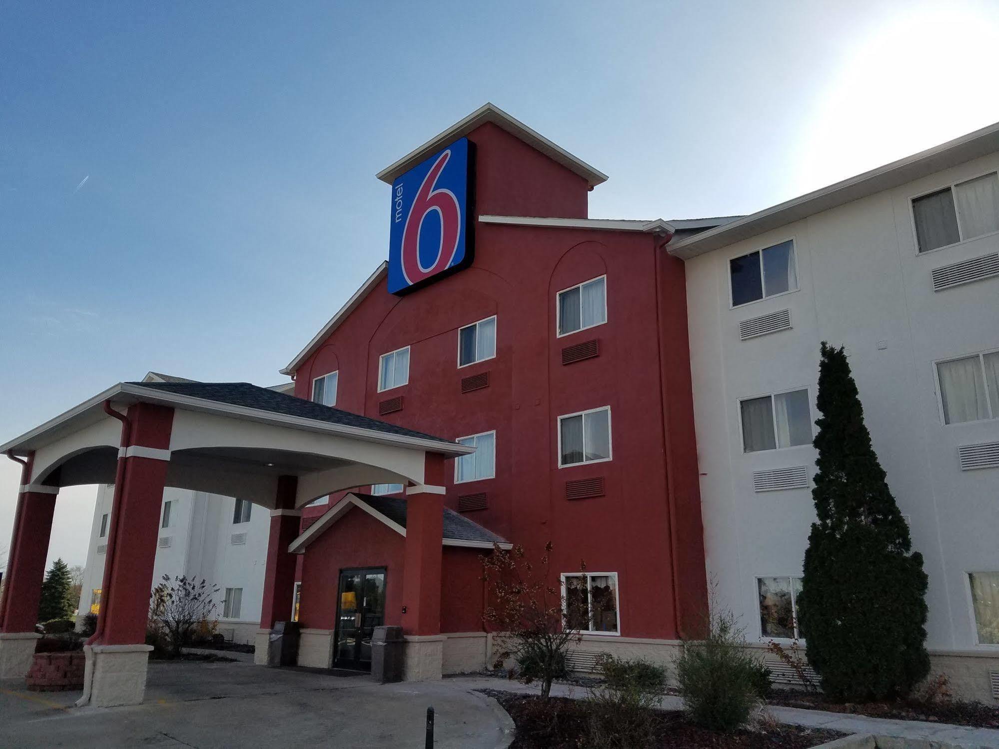 印第安纳波利斯品质套房酒店 印第安納波利斯 外观 照片